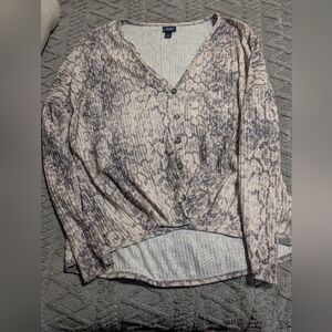 Daytrip Gray and Cream Button-Down Shirt